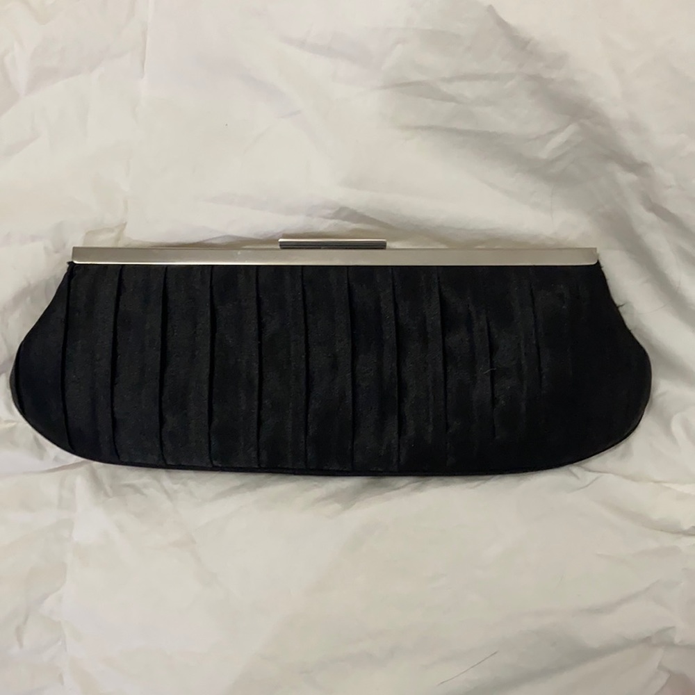 Black clutch with optional silver chain